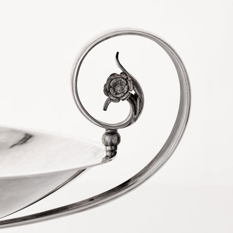 Atelier Borgila, a sterling silver bowl with handles, Stockholm 1930, designed by Erik Fleming.