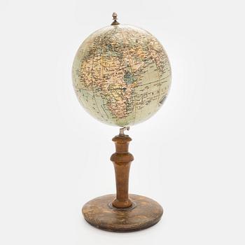 Globe, Columbus Erdglobus, Columbus Verlag, Berlin, first half of the 20th century.