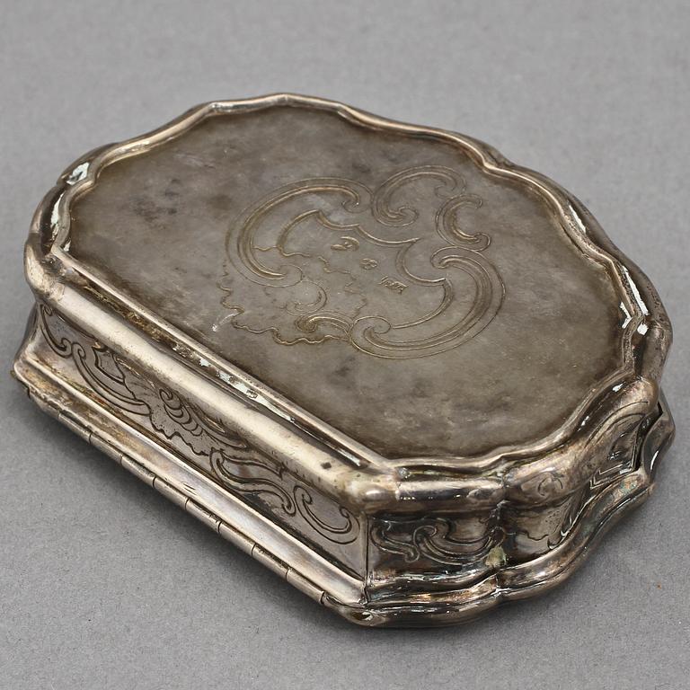 DOSA, silver, 1800-talets andra hälft. Vikt 98 g.