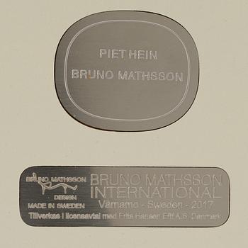 Bruno Mathsson & Piet Hein, bord, "Superellips", Bruno Mathsson International, Värnamo 2017.