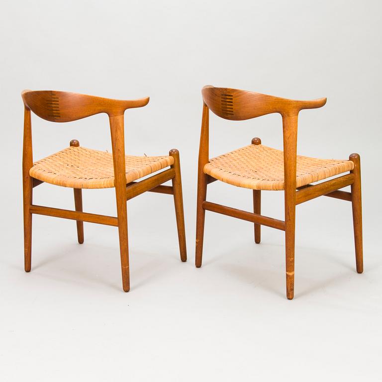 HANS J WEGNER, TUOLEJA, 5 kpl, "Cowhorn Chair", malli JH-505, Johannes Hansen, Tanska 1950-60. Malli muotoiltu 1952.