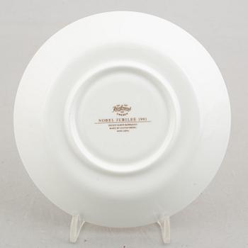 Karin Björquist, five 'Nobel' bone china coffee cups with saucers, Rörstrand.