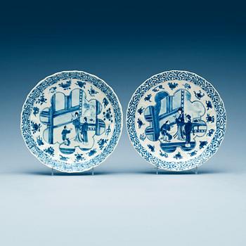 1722. A pair of blue and white dishes, Qing dynasty, Kangxi (1736-95).