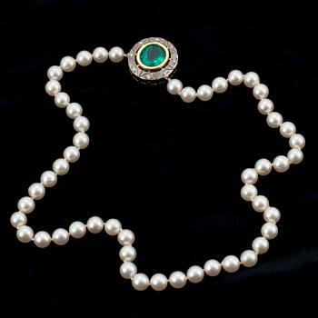 Cultured pearl necklace, clasp.