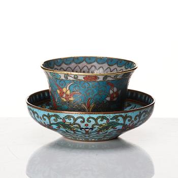 Kopp samt fat, cloisonné. Ming dynastin (1368-1644).