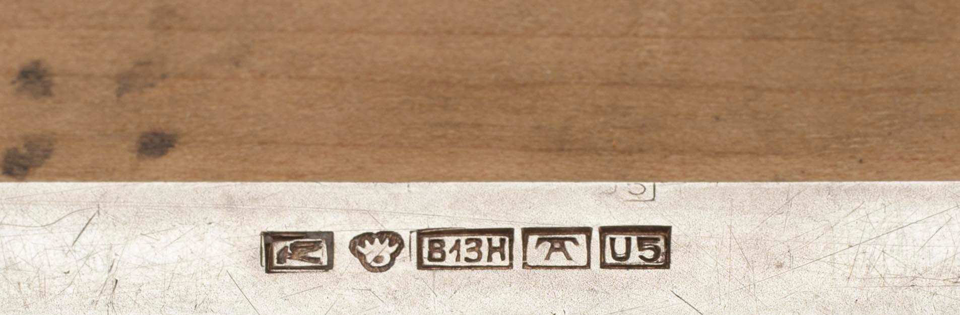 CIGARRETUI, silver samt trä, Finska Guldsmeds Ab, Åbo 1925.