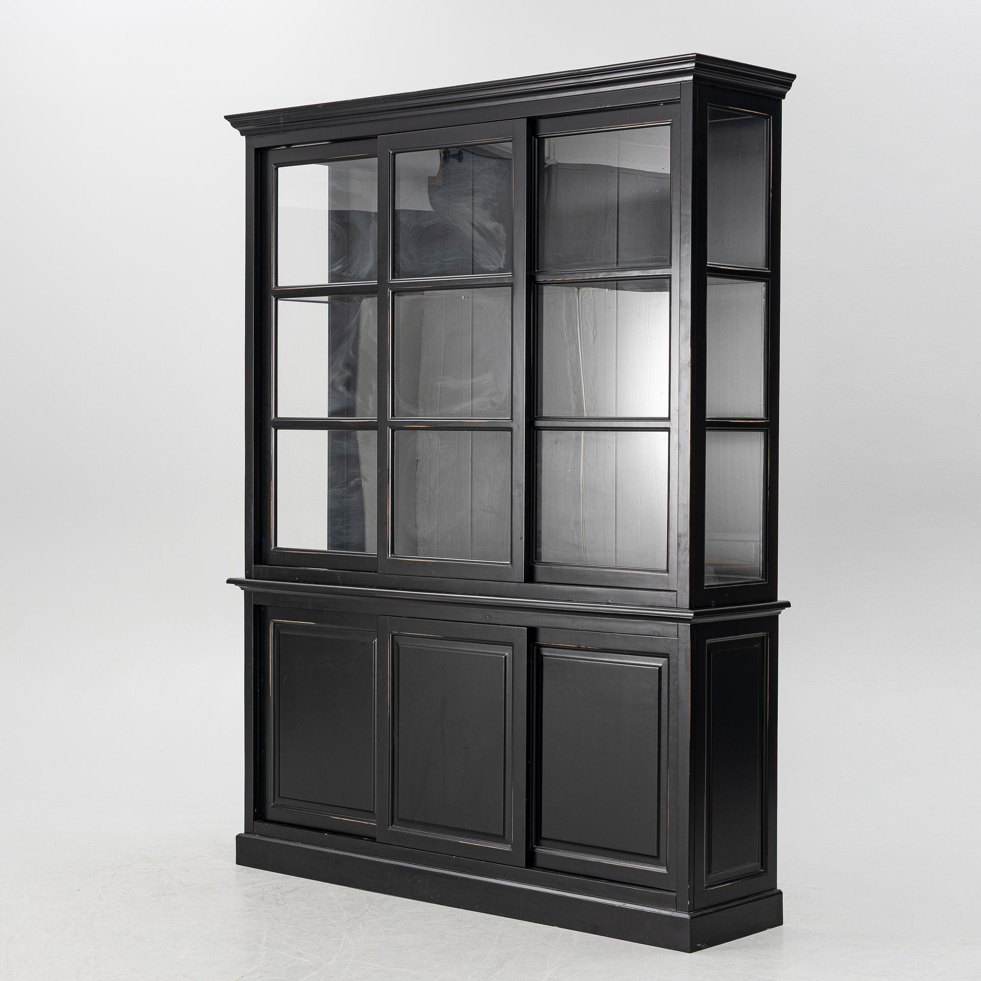 Vitrinskåp, Newport.