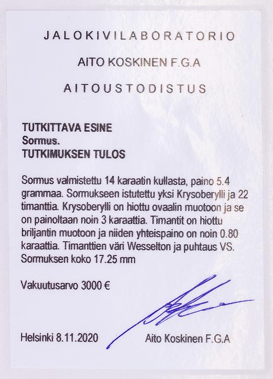 Ring, 14K vitguld, krysoberyll ca 3.00 ct och diamanter ca 0.80 ct tot enligt certifikat. Erkki Nupponen, Helsingfors.