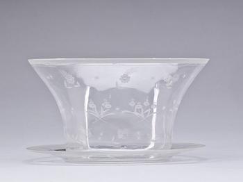 SKÅL PÅ FAT, glas, Edvard Hald, Orrefors, signerad Of.H.431.24.K.B.