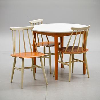 MATBORD samt STOLAR, 2+1, "Fanett", design Ilmari Tapiovaara, Edsbyverken, 1961.