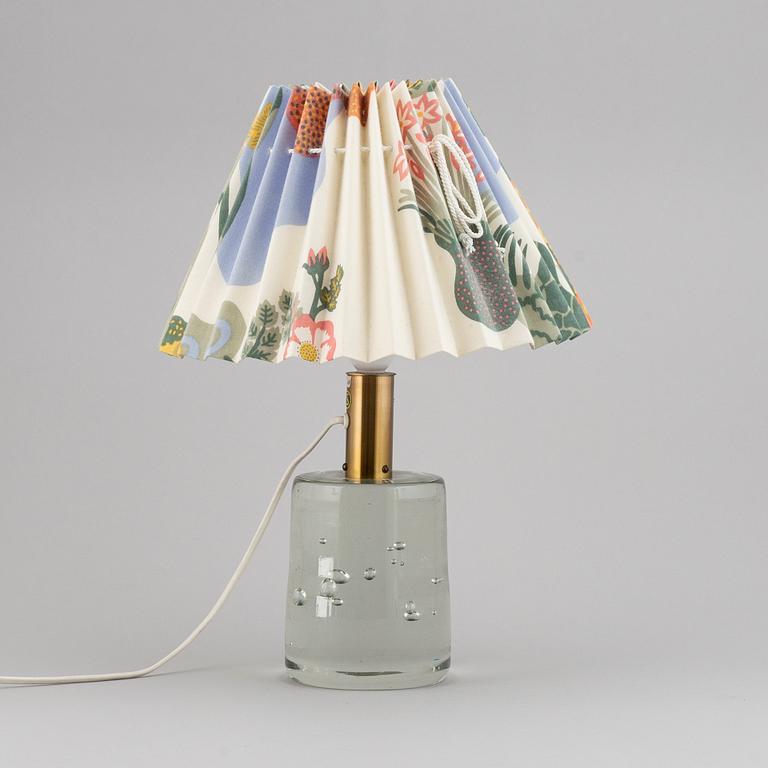 JOSEF FRANK, a model G 1819 glass and brass table lamp, Sweden, produced at Reijmyre for Firma Svenskt Tenn, designed 19.