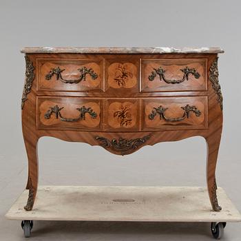 BYRÅ, Louis XV-stil, Frankrike, 1900-tal.