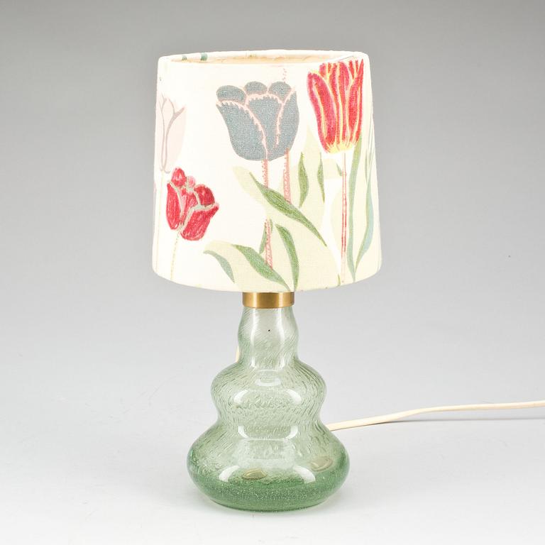 BORDSLAMPA, glas, 1900-talets andra hälft.