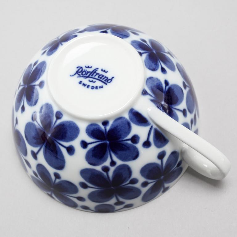 44 pieces of porcelain tableware by Marianne Westman, model "Mon Ami", for Rörstrand, 20th century.
