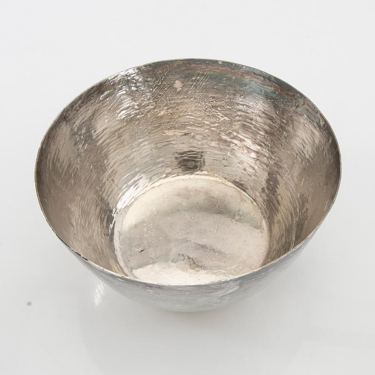 Tapio Wirkkala, silver bowl model TW 243, Kultakeskus, Hämeenlinna 1974.