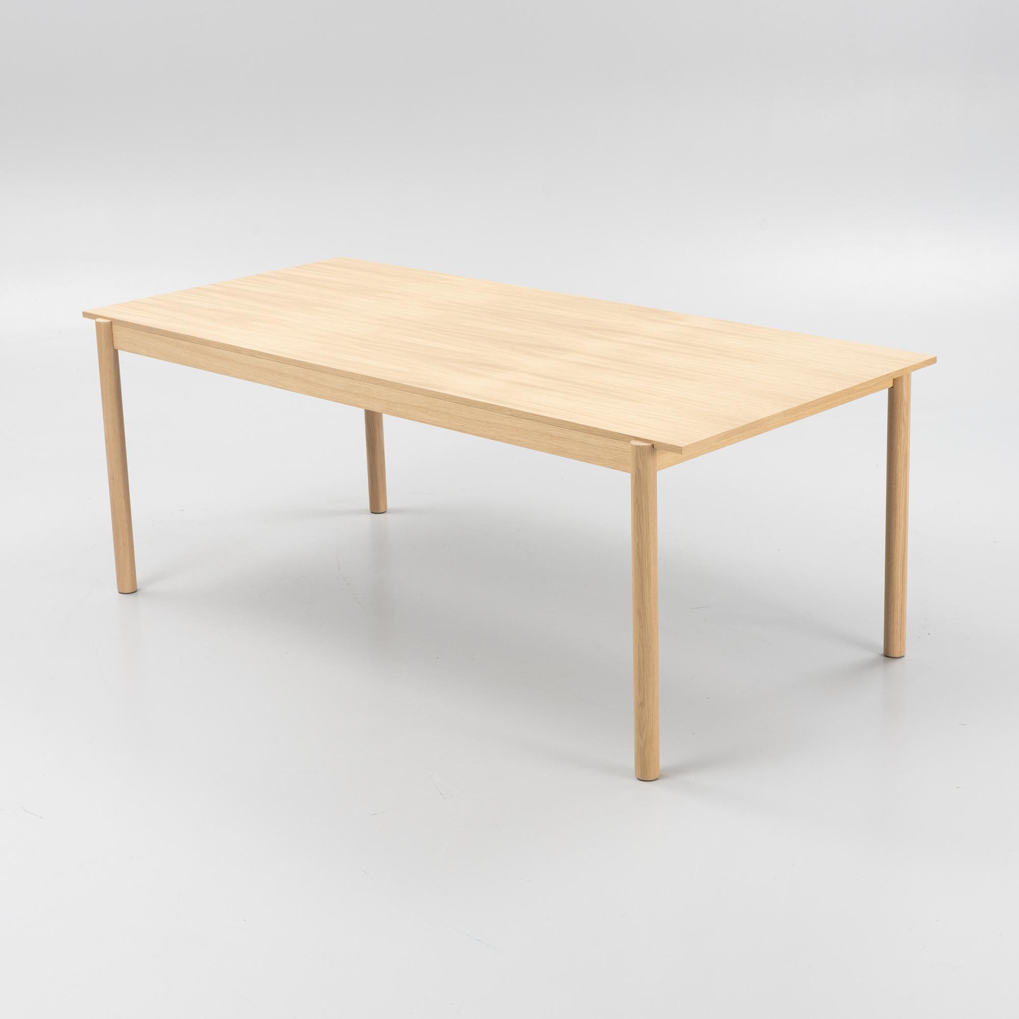 Thomas Bentzen, matbord, "Linear Wooden Table", Muuto, Danmark.