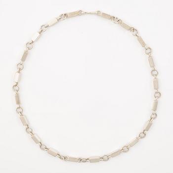 Wiwen Nilsson, necklace, ring and stick chain, sterling silver.