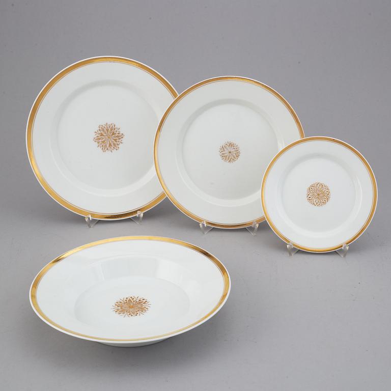 A 27 pcs 19th century KPM Berlin porcelain dinner service.