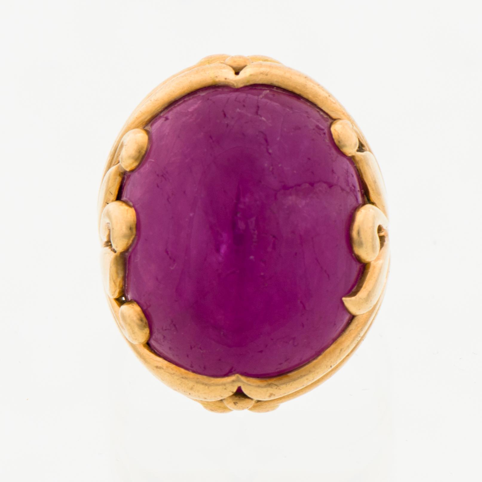 LOTTA ORKOMIES, SORMUS, pyöröhiottu rubiini, 18K kultaa. A. Tillander, Helsinki 1981.