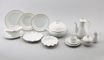 KAFFE- OCH MATSERVIS, 71 delar, porslin, Bing & Gröndahl, Danmark.