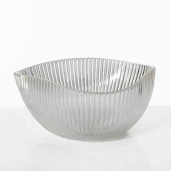 Arthur Percy, a 'Swedish Modern' glass service, "Reffla", Gullaskruf, the model designed in 1952 (110 pieces).