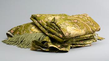 GARDINER, 5+2 längder "Pimpernel" design William Morris, tillverkade av A Sanderson, 1900-talets andra hälft.