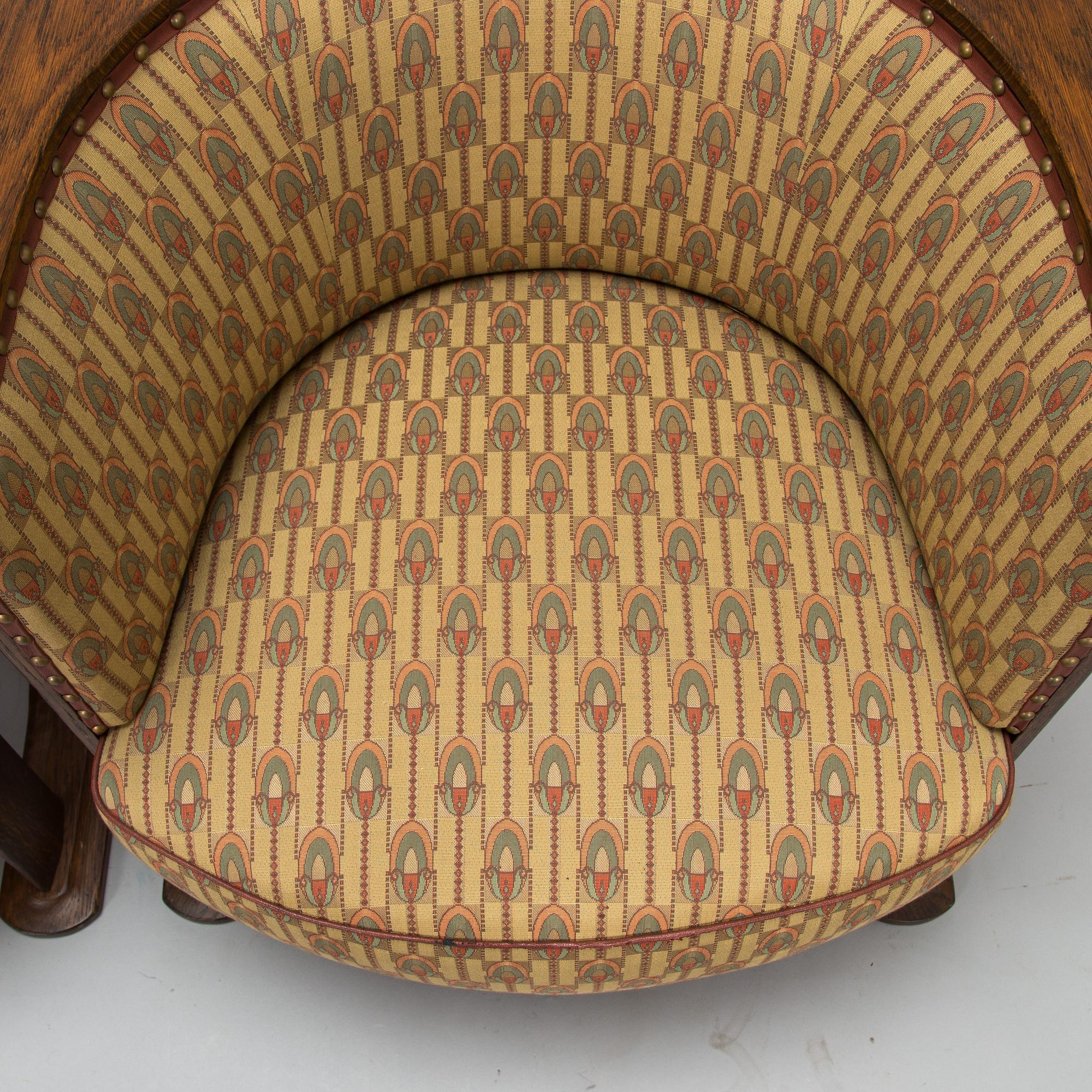 Karmstolar, ett par, 1900-talets början.