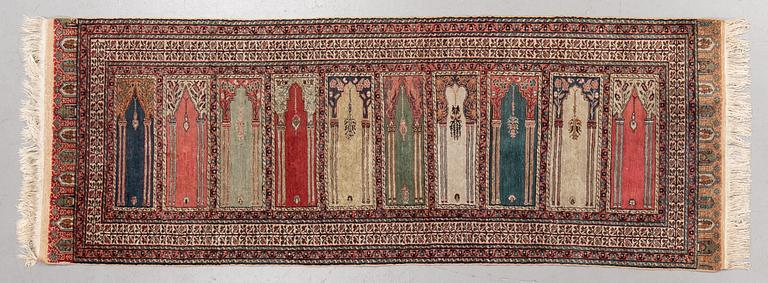 Matto, a runner, an old Anatolian saf, ca 228 x 83,5-85,5 cm (as well as 1,5-2,5 cm flat wave at the ends).