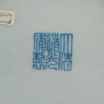 FAT, ett par, porslin. Troligen Republik, med Daoguangs sigillmärke (1912-49).