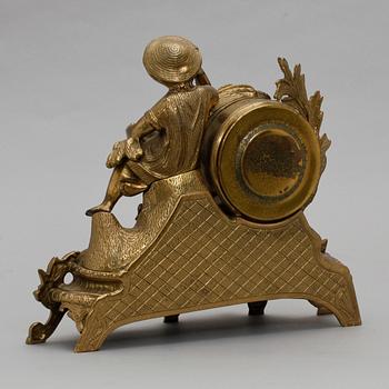 BORDSPENDYL, nyrokoko, omkr 1900.