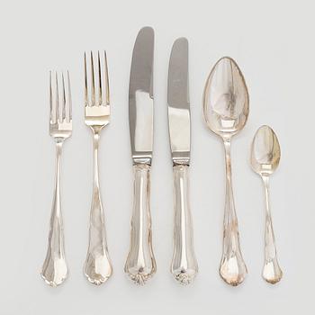 An 118-piece set of 'Chippendale' silver cutlery, Finnish hallmarks. In cutlery box.