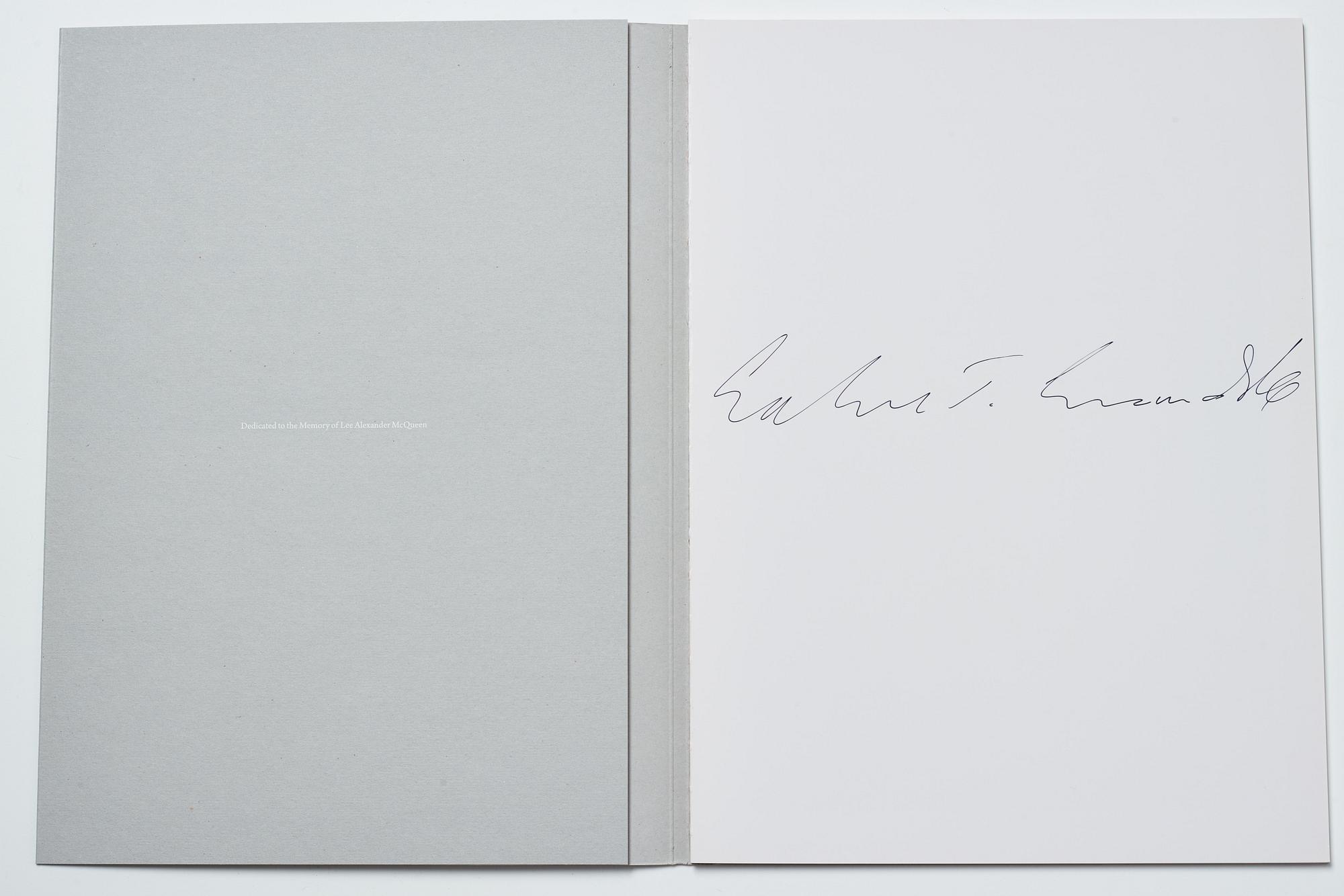 Sølve Søndsbø, bok Pictures from Savage Beauty signed.