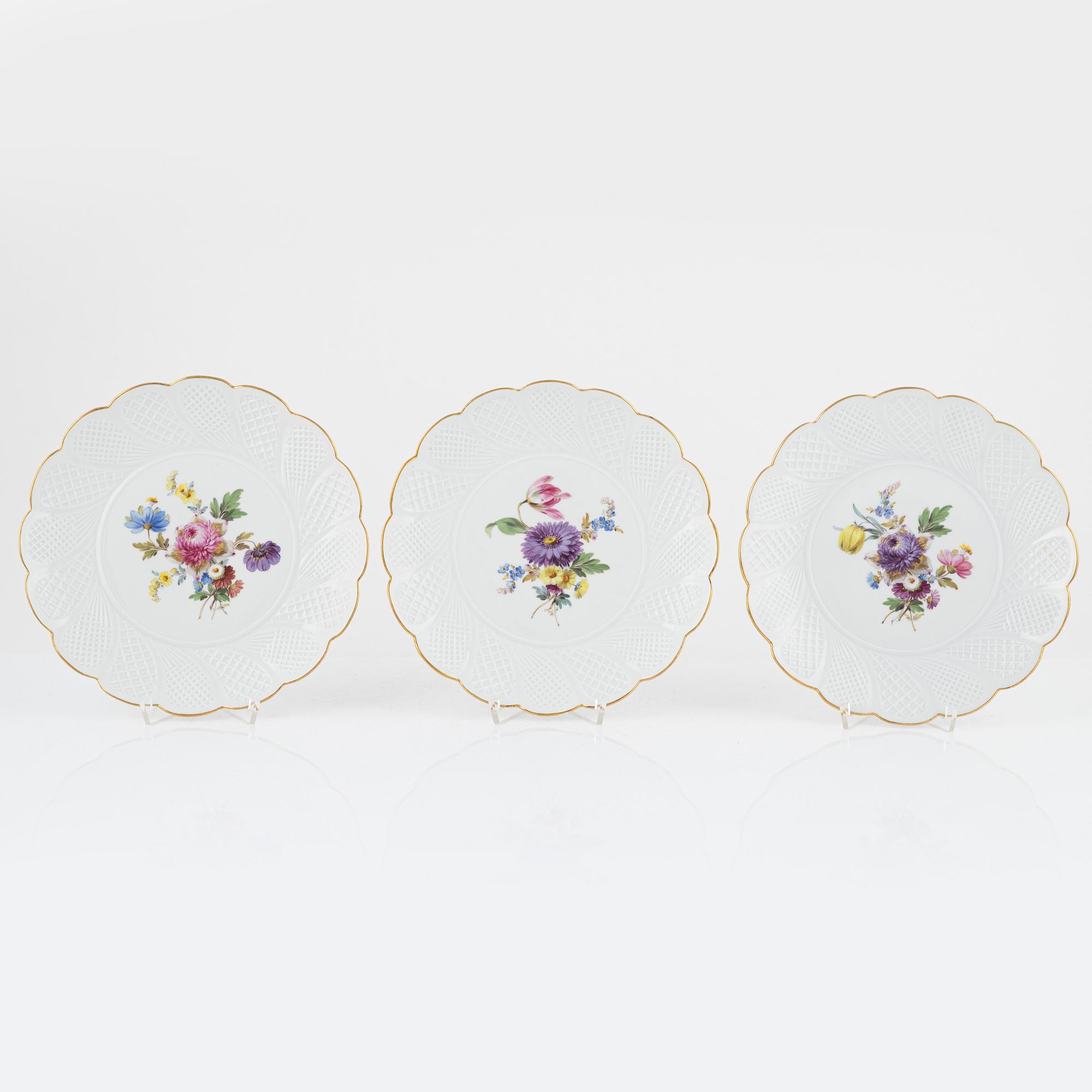 A set of six Meissen porcelain plates, circa 1900.