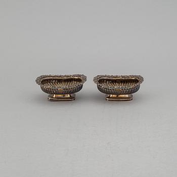A pair of silver salt cellars, Solomon Royes, London 1820.