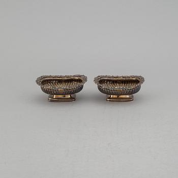 A pair of silver salt cellars, Solomon Royes, London 1820.