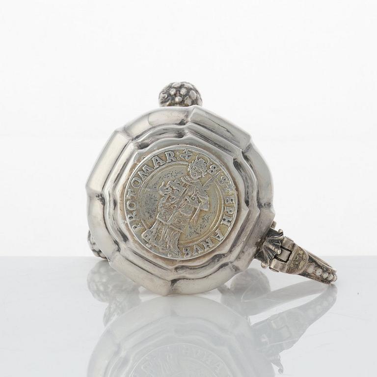A Swedish late baroque parcel-gilt silver miniature tankard, mark of Thomas Beckman, Örebro (1727-1759 (1772)).