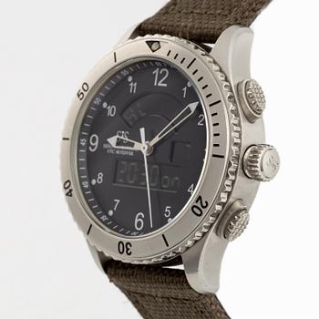 Sjöö Sandström, UTC Skydiver, "Karlsfälts Collection", "Official watch Swedish Airforce", wristwatch, 44 mm.