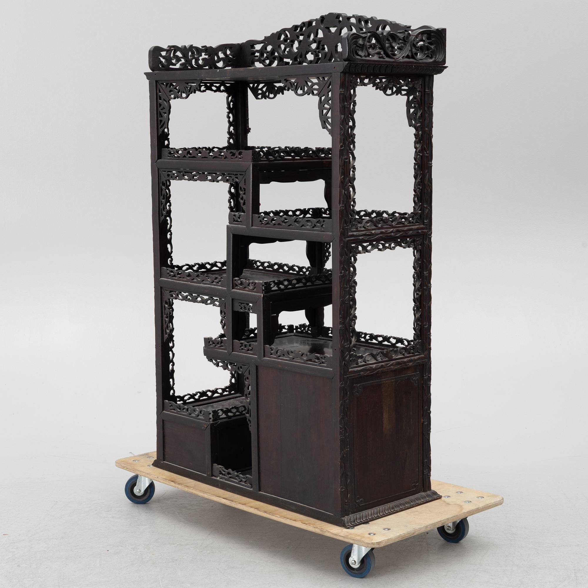 A shelf, China, 20th century.