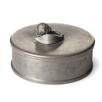 283. Firma Svenskt Tenn, Firma Svenskt Tenn, a pewter box, model 32b, Stockholm 1929, provenance Estrid Ericson.