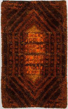 Terttu Tomero, A Finnish long pile rug for Neovius. Circa 204x122 cm.