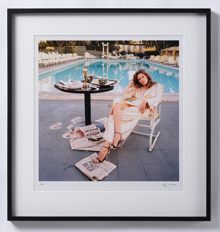 Terry O'Neill, "Faye Dunaway, Hollywood, 1977".