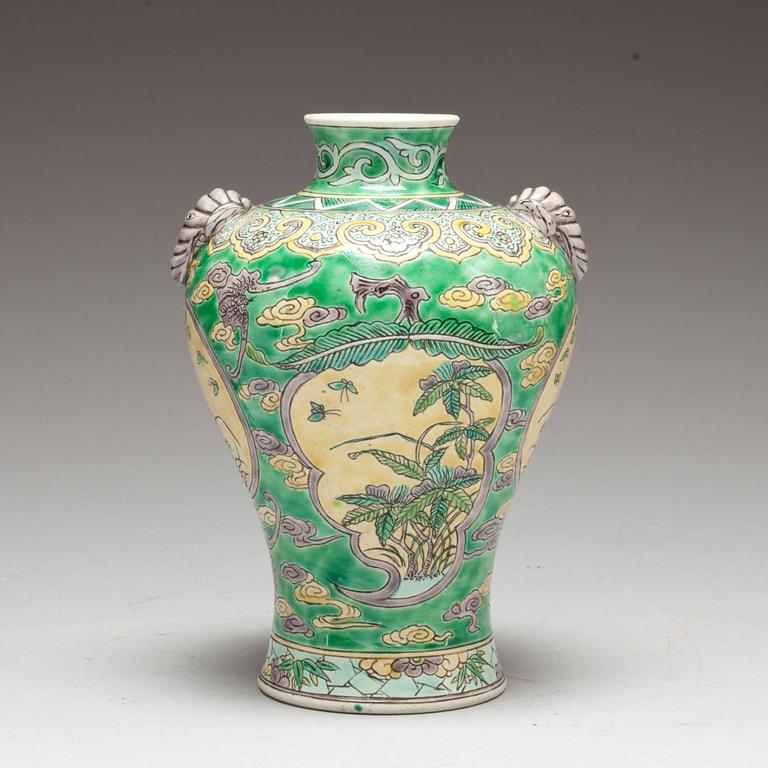 VAS, porslin, Kina, 1900-talets slut.