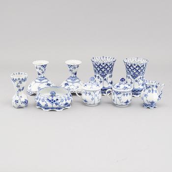 Nine pieces of porcelain tableware from Royal Copenhagen, model "Musselmalet", second half of the 20th century.