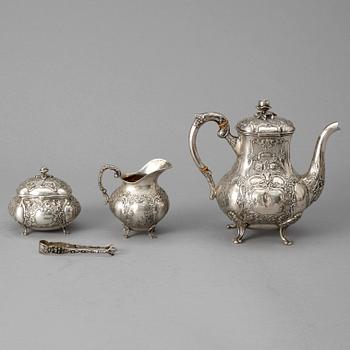 KAFFESERVIS, 4 delar, svenska importstämplar, rokokostil, omkring 1900-talets mitt. Total vikt ca 767g.
