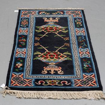 MATTO, Tibet probably, ca 180,5 x 90 cm (as well as ca 1,5 cm flat weave at the ends).