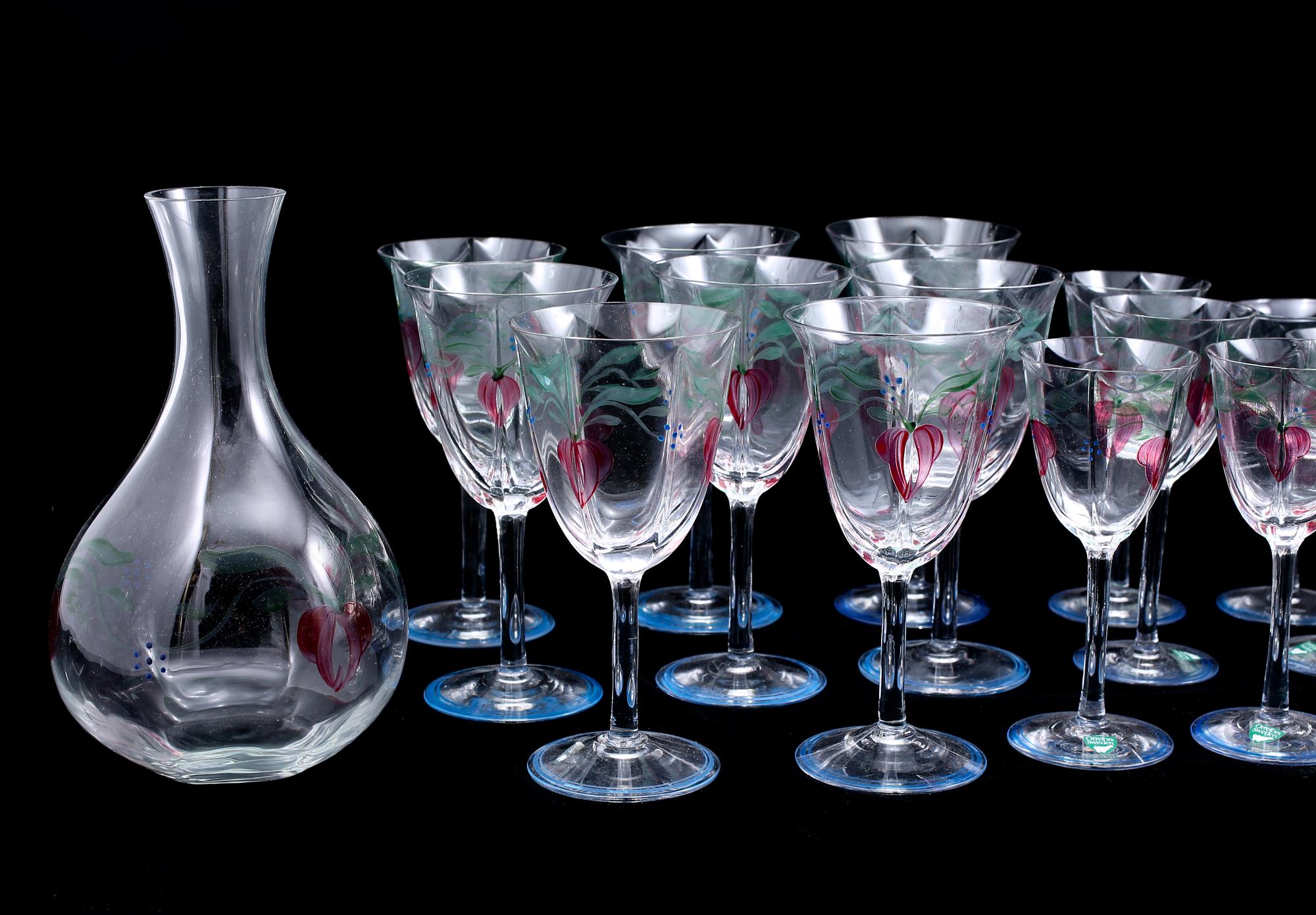 GLASSERVIS, 29 delar "Maja", Eva Englund, Orrefors, sent 1900-tal.