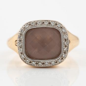 Charlotte Lynggaard, Ole Lynggaard, ring, "Cushion" 18K gold with rose-tinted stone and brilliant-cut diamonds.