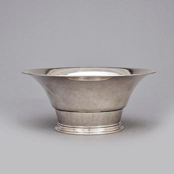 SKÅL, silver, CG Hallberg, Stockholm, 1930-tal. Vikt ca470g.