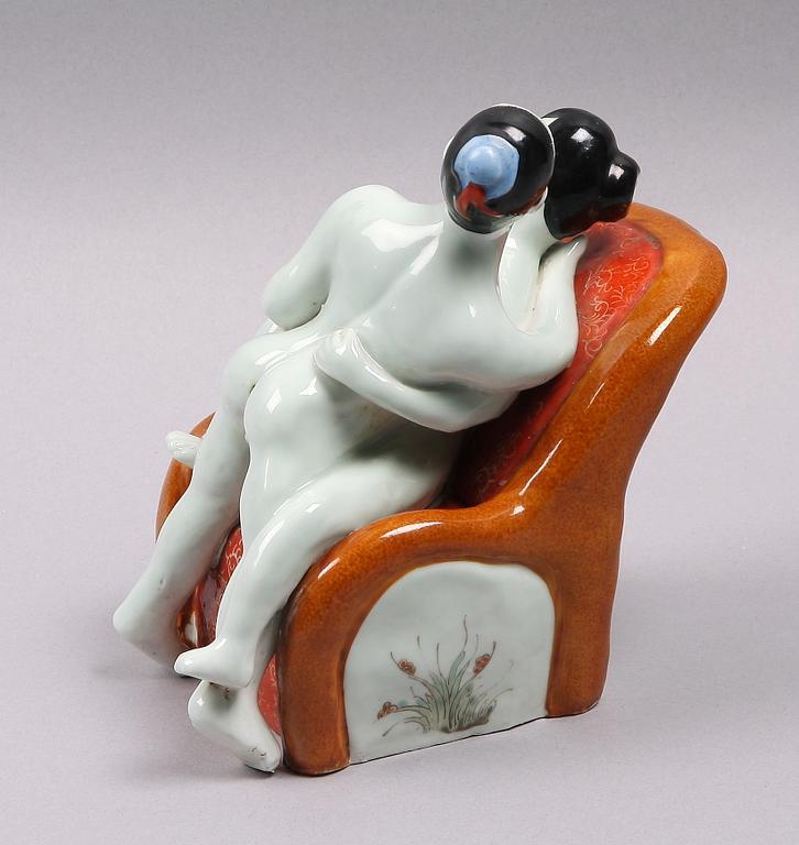 EROTISK FIGURIN, porslin, Kina.