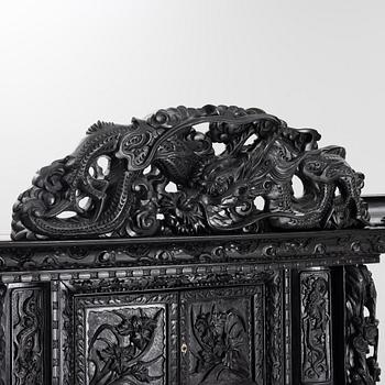 A Japanese cabinet, around 1900.